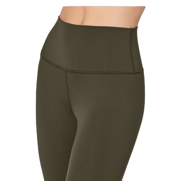Lululemon Wunder Under Crops Full On Luxtreme in Dark Olive Size 6 - Picture 3 of 12